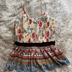 PATTERNED TANK